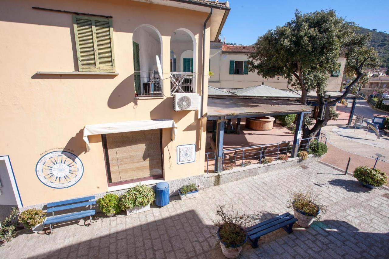 Appartamento In Via Del Mare A Procchio Procchio  Exteriör bild